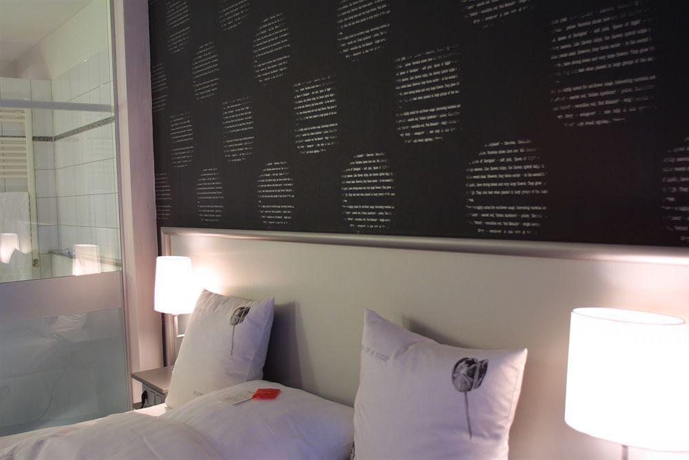 Wellings Romantik Hotel Zur Linde Мьорс Екстериор снимка