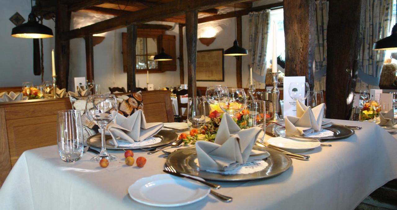 Wellings Romantik Hotel Zur Linde Мьорс Екстериор снимка