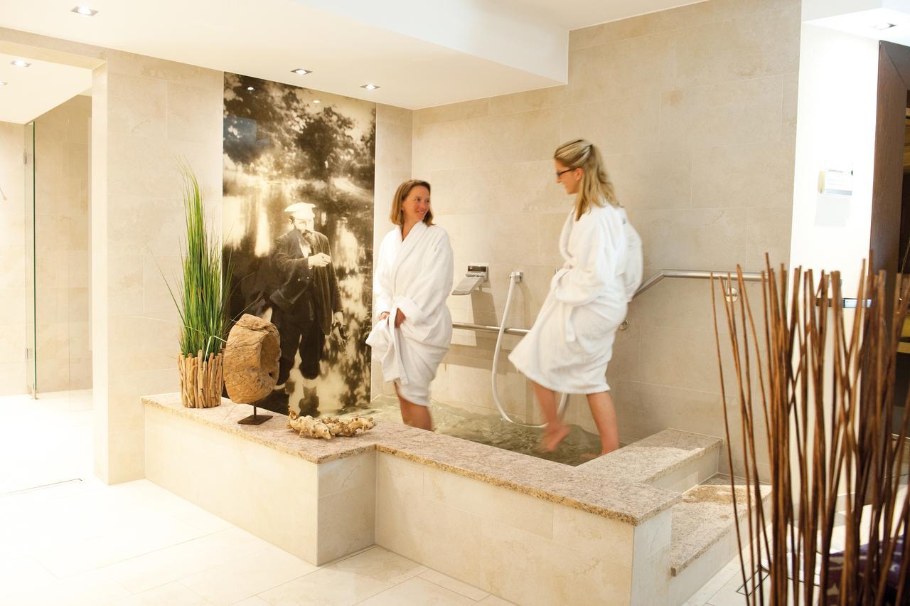 Wellings Romantik Hotel Zur Linde Мьорс Екстериор снимка
