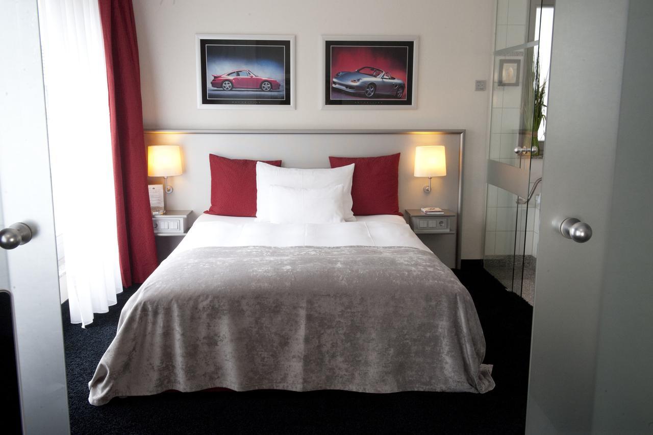 Wellings Romantik Hotel Zur Linde Мьорс Екстериор снимка