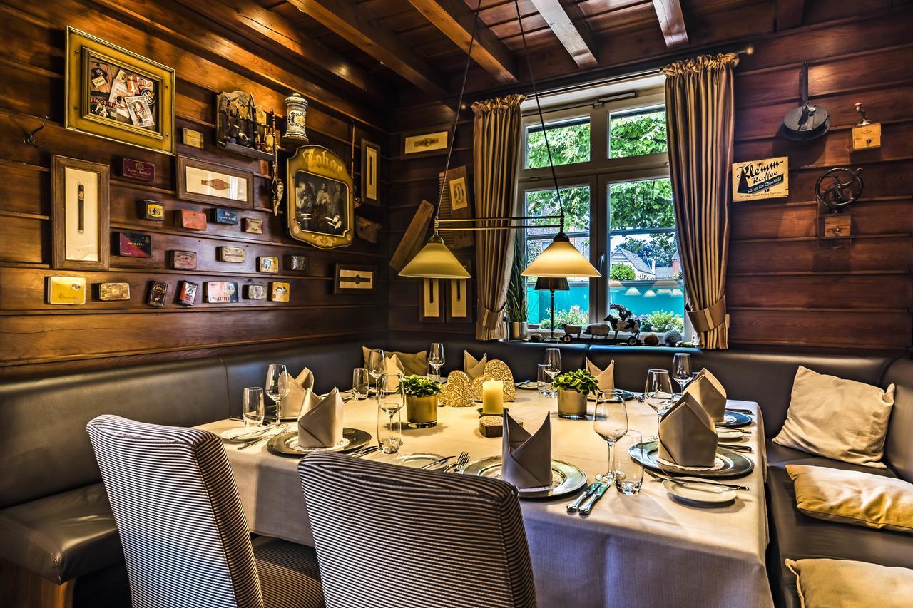 Wellings Romantik Hotel Zur Linde Мьорс Екстериор снимка